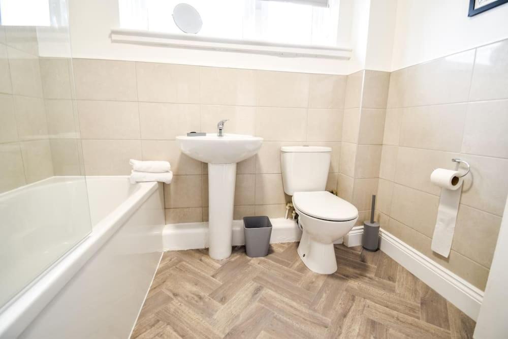 Woodcock House 3 Bedrooms Workstays Uk Lackenby المظهر الخارجي الصورة